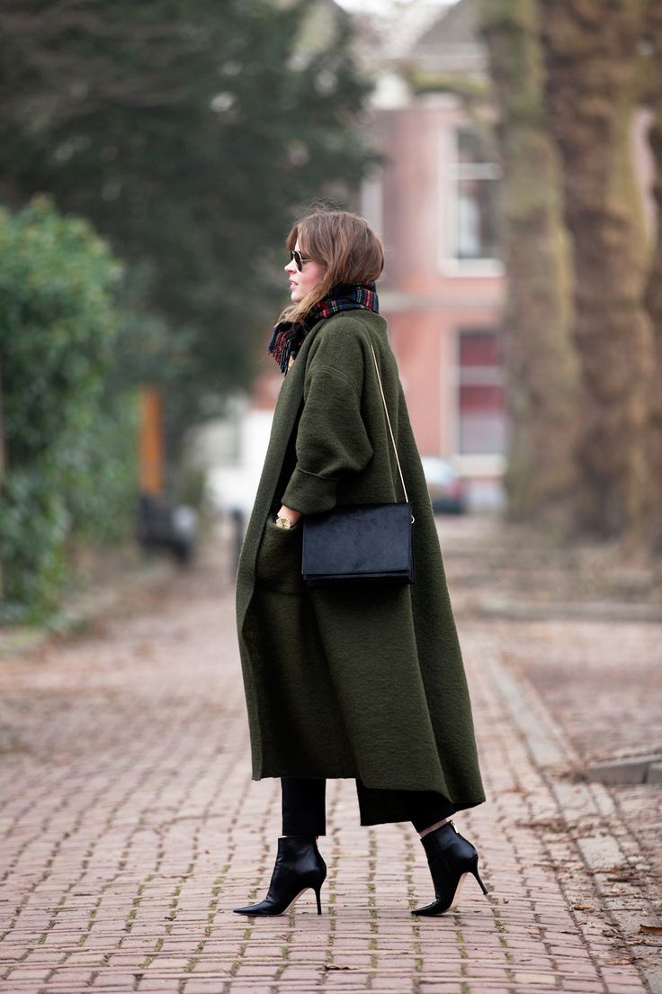 40ac1836aaa4d865882d0224ee0aca58--long-winter-coats-long-coats